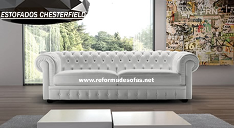 sofa chesterfield couro